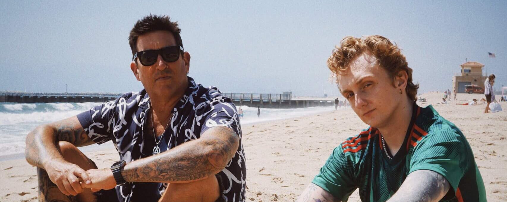 Love Ghost estrena “Sandcastles”, su nueva joya emocional junto a Zach ...